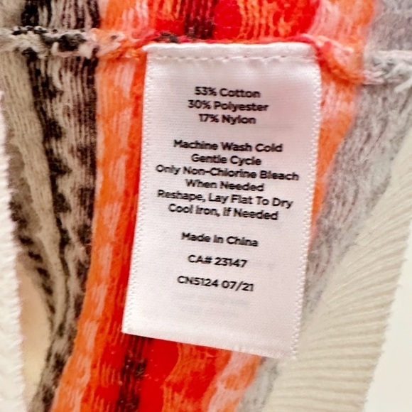 Talbots Deer Fair Isle Novelty Holiday Sweater Cream + Grey size L - Picture 5 of 5